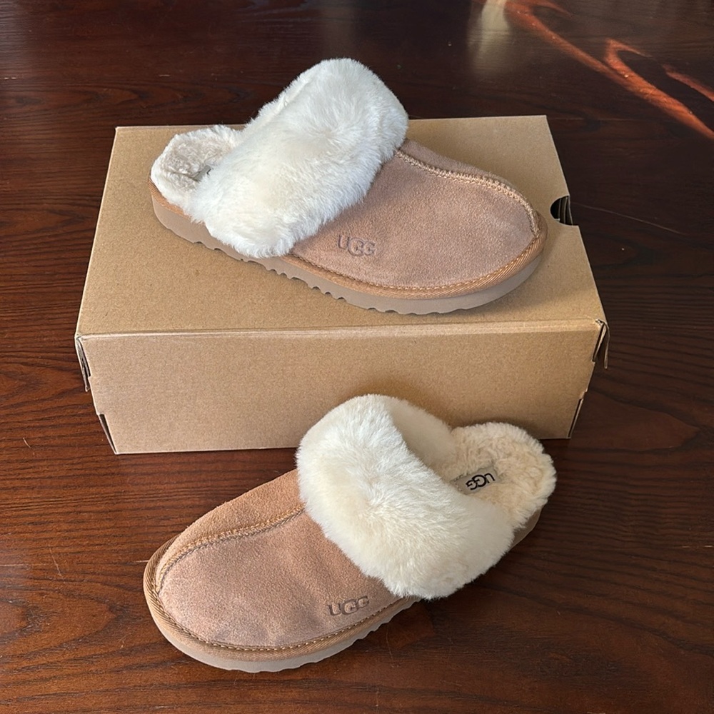 Women’s UGGs Cozy ll